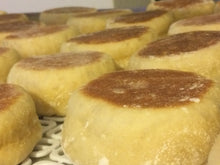 Carregar imagem no visualizador da galeria, Bolo Lêvedo saco de 3 bolos - Tradicional 400g